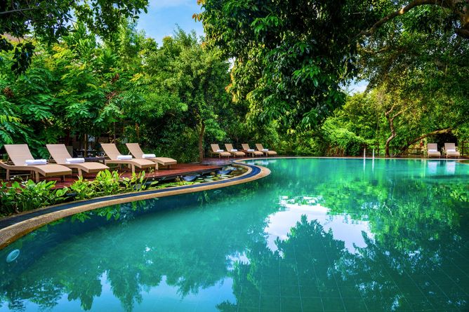 Swimming pool