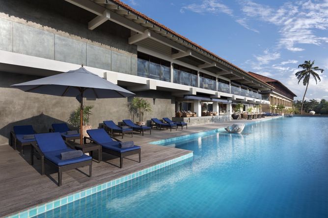 Ocean Wing pool