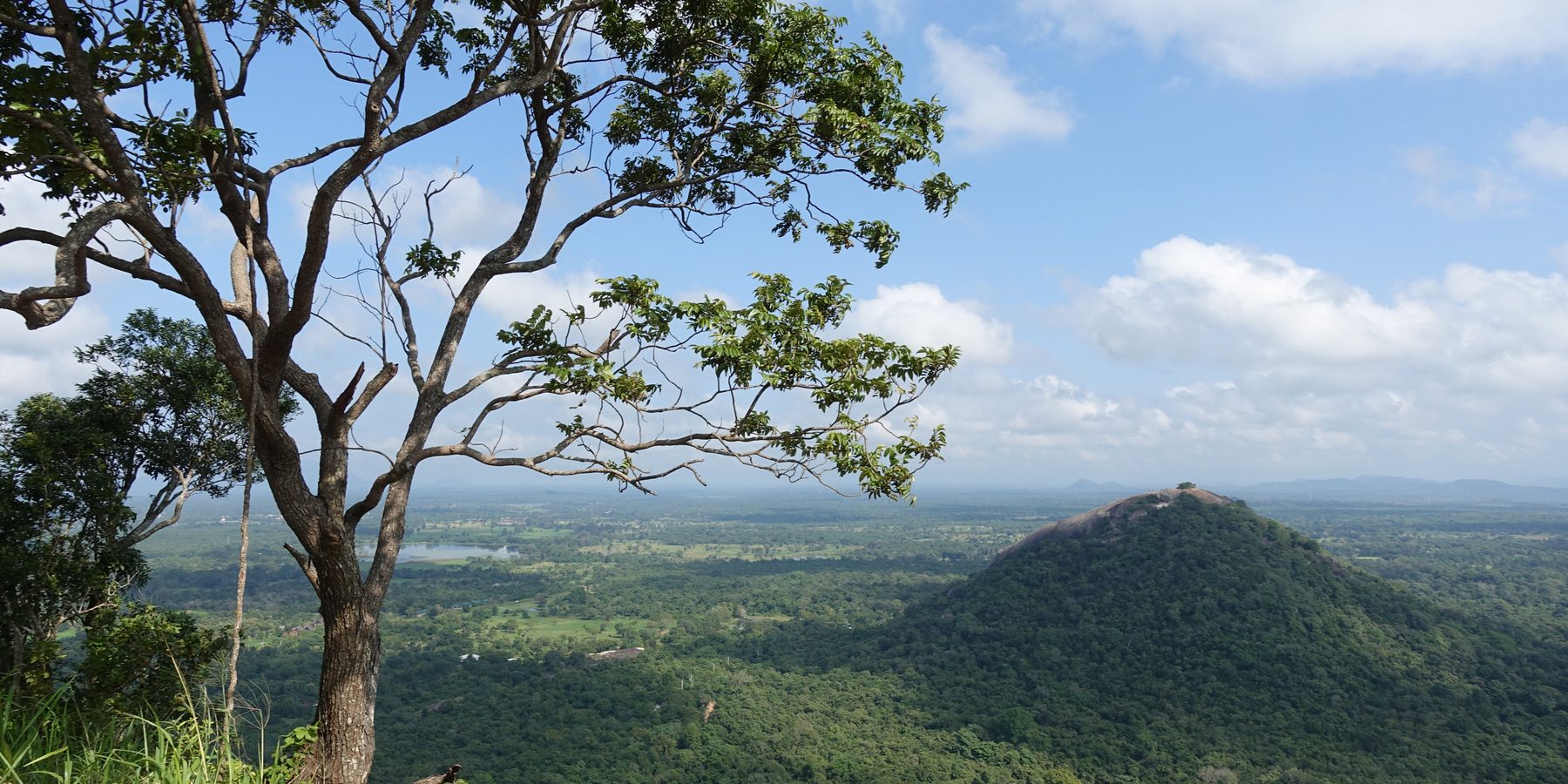 trekking at the foot of adams peak