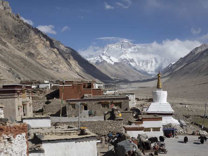 Rongbuk Monastery, Tibet