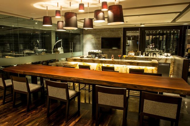 Tides bar