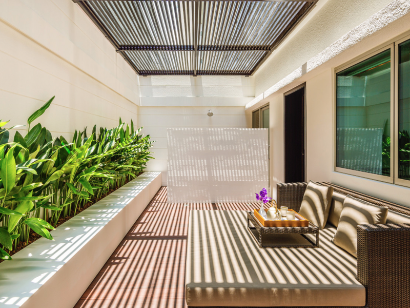 Outside lounging area at Como Metropolitan Bangkok